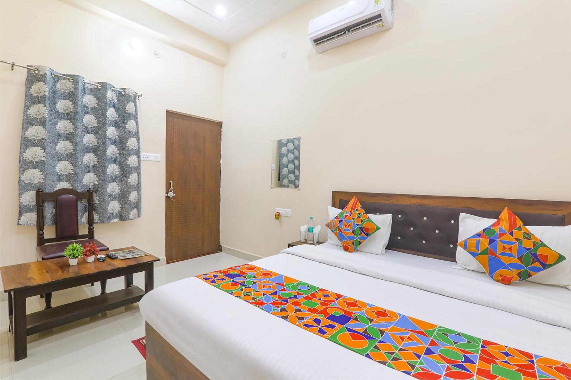 Fabhotel Rk Palace Ayodhya Экстерьер фото