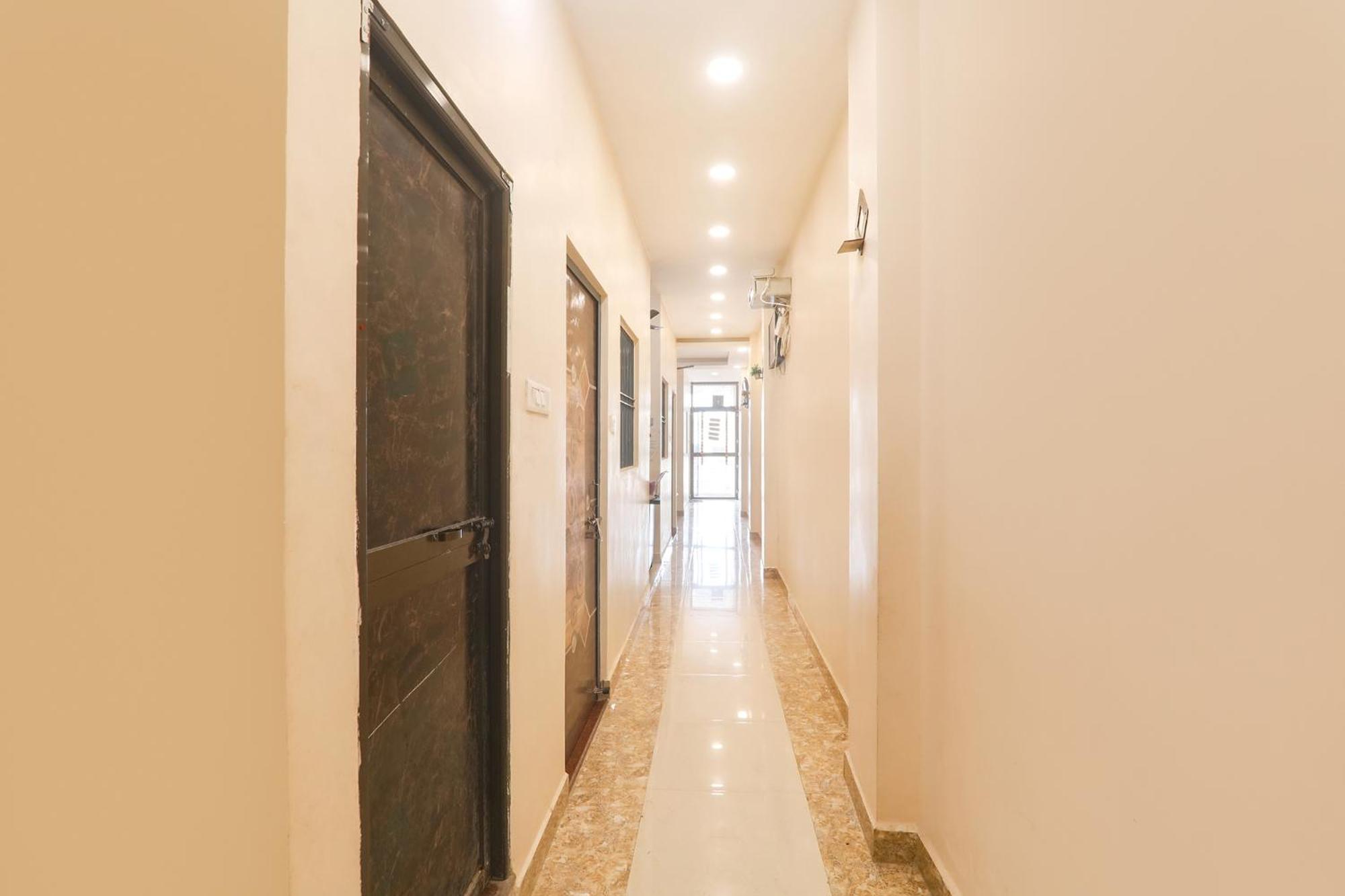 Fabhotel Rk Palace Ayodhya Экстерьер фото